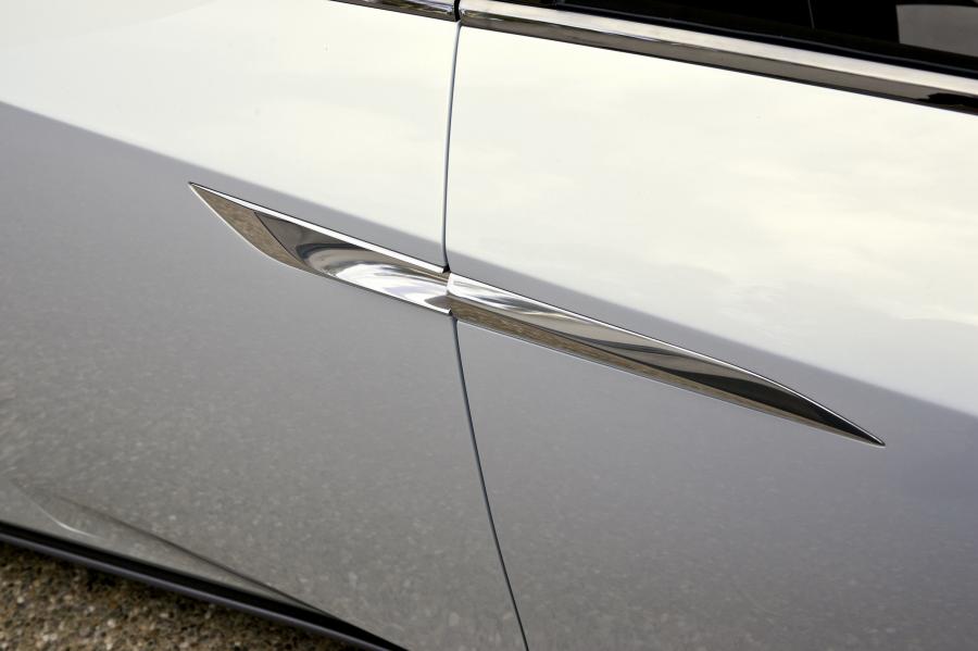  Nissan Ellure Concept 2010 года  (фото 37 из 52)